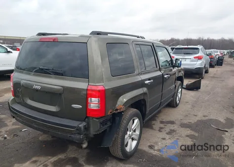 2015 Jeep Patriot Latitude z USA, uszkodzony, nr VIN 1C4NJPFA4FD388072
